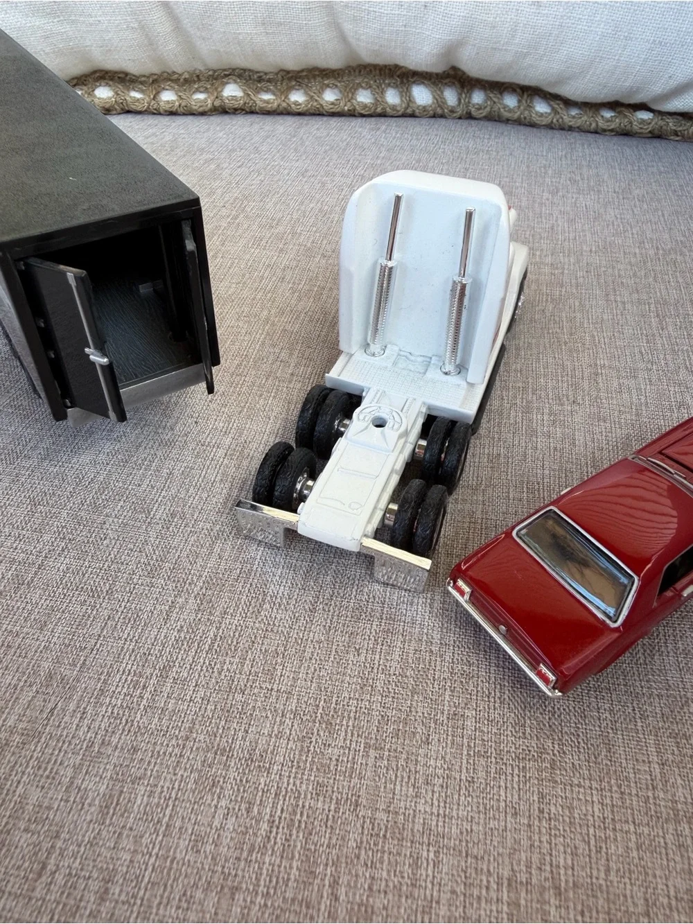 Ford Mustang Diecast Car Hauler Set 1964½ Mustang Collector Display